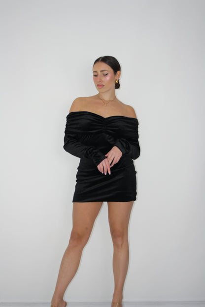 Vestido preto Fadia