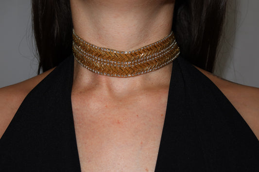Choker Meera