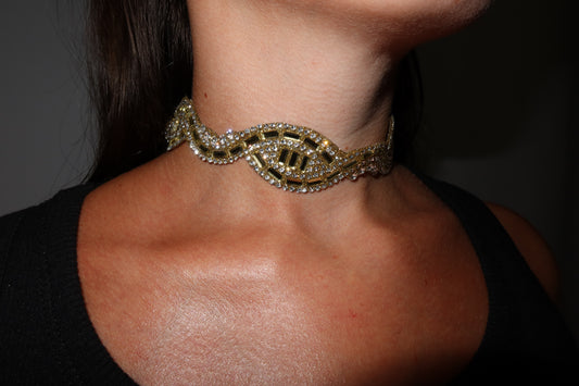 Choker Saanvi