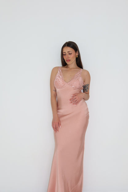 Vestido Maelia Rosa Maquillaje